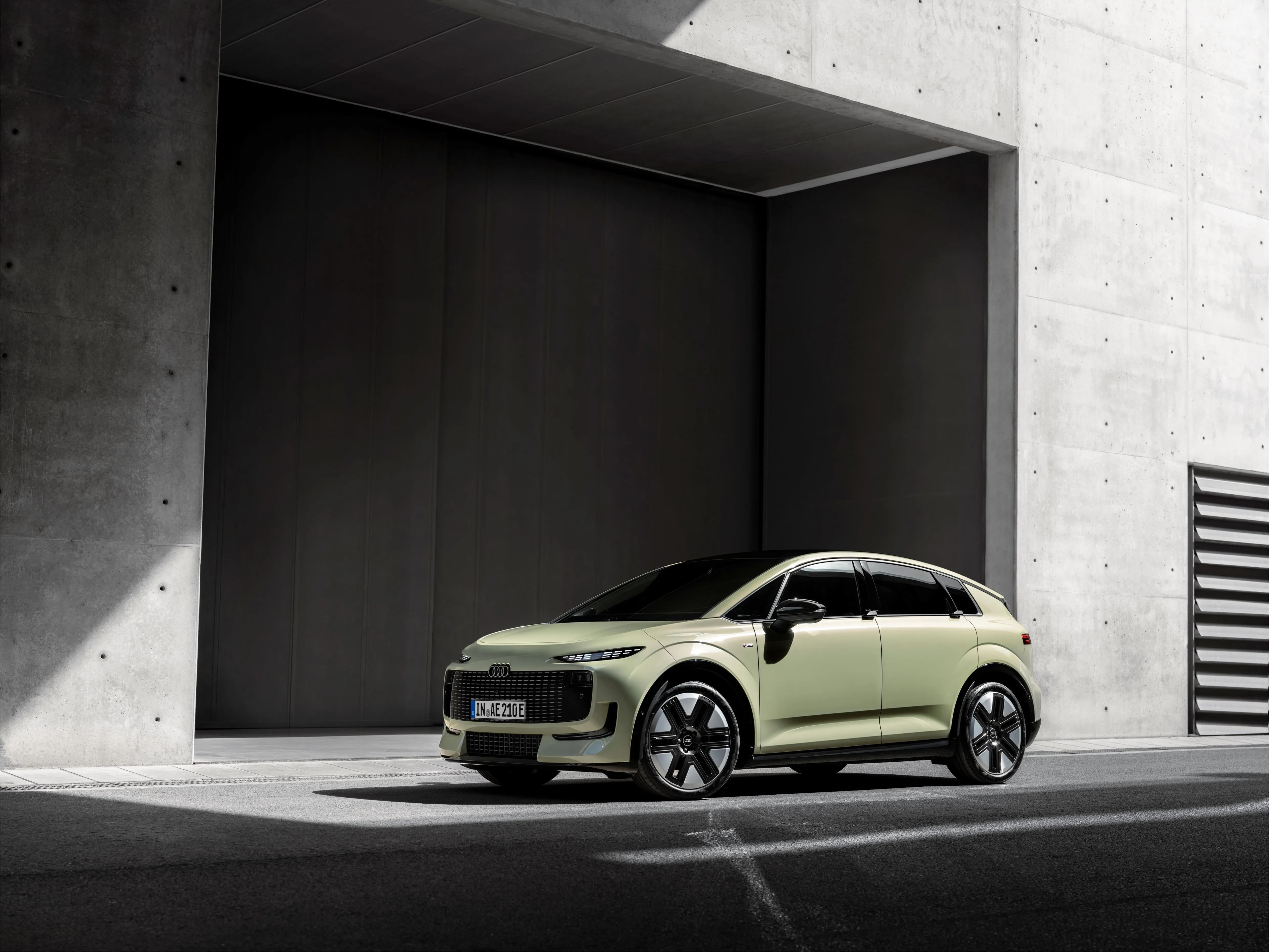 ახალი ელექტროკროსოვერი Audi A2 E-tron