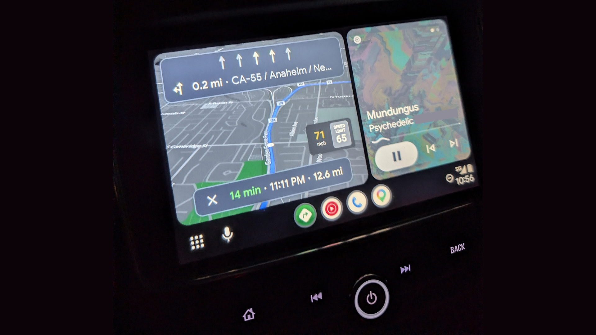 Android Auto-ს ინტერფეისი ავტომობილის ეკრანზე