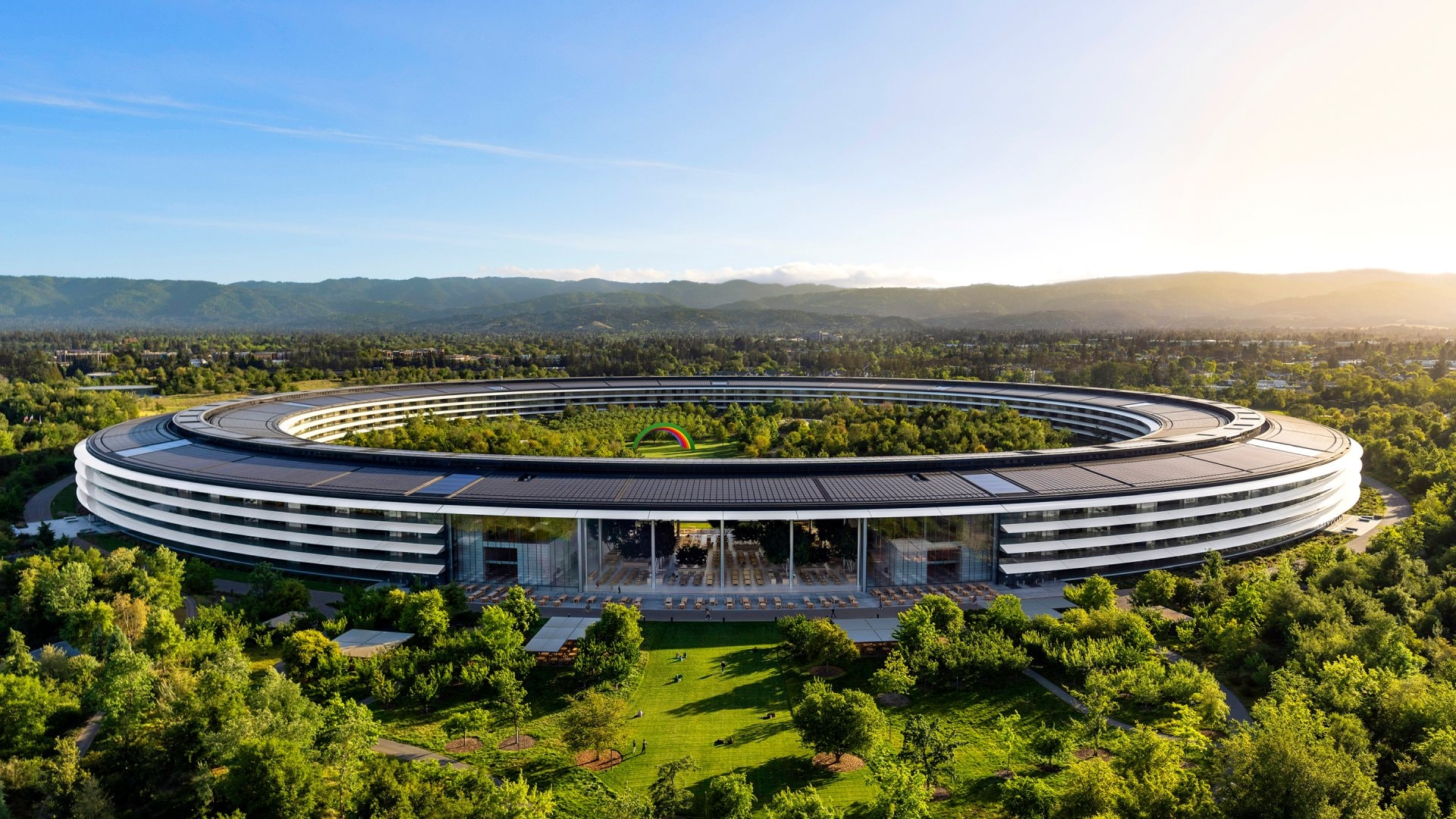 Apple-ის ოფისი და ლოგო
