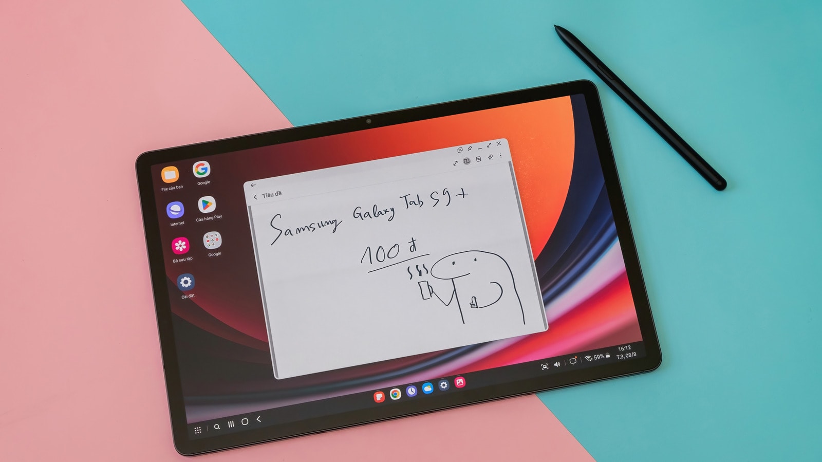 Samsung Galaxy Tab პლანშეტები მაგიდაზე