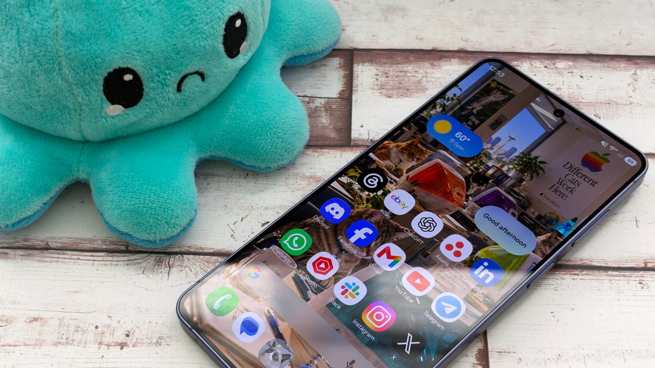 A Samsung smartphone displaying the One UI interface.