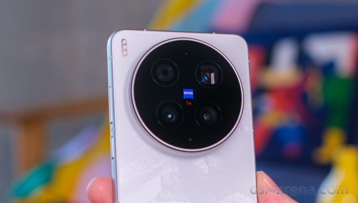 vivo X300 Ultra gets a 200MP main rear camera