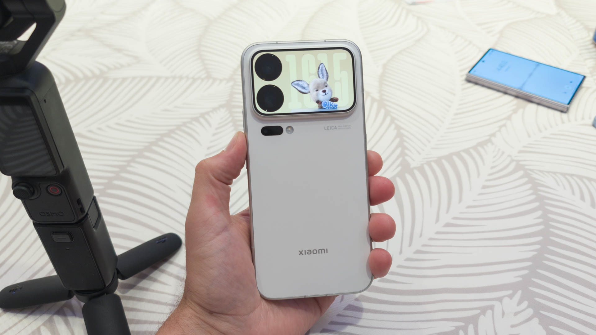 Xiaomi 18 Pro smartphone display