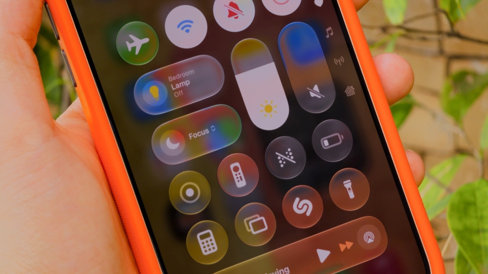 An iPhone displaying Focus and Do Not Disturb notification settings